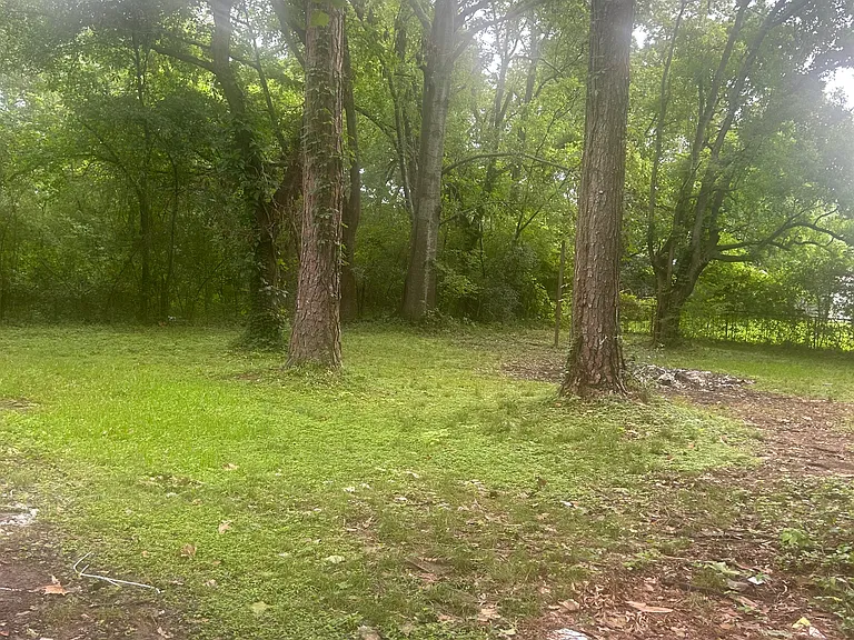 3050 Woodview Dr — Photo 10
