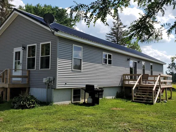 30 Bartlett St, Gardiner, ME 04345