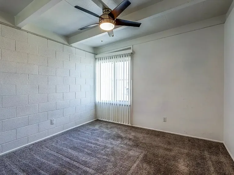 6103 N 48th Ave #2 — Photo 8