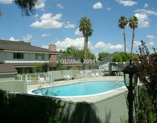 2nd image of 3074 El Camino Ave