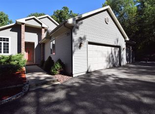 6524 N Lazy River Rd, Janesville, WI 53545