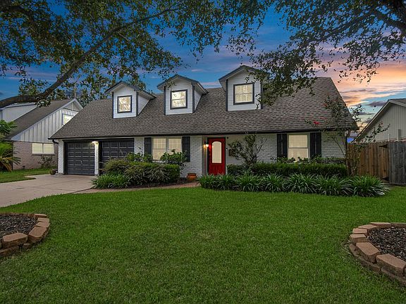 3rd image of 9606 Beverlyhill St