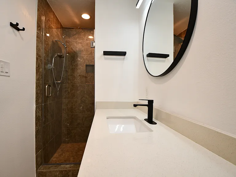 5951 Beaudry Dr — Photo 37