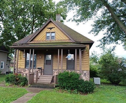 1st image of 203 W Larue St