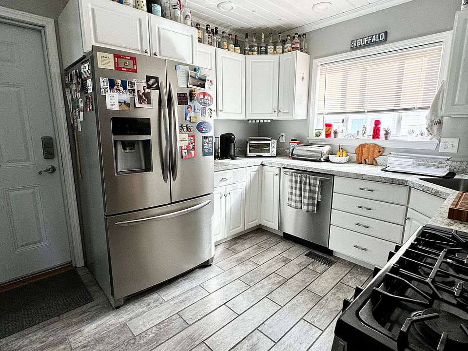 1st image of 68 Lovering Ave Floor 2