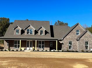 13690 Pebble Ridge Dr, Byhalia, MS 38611