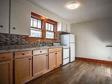 2nd image of 73 2nd Ave
