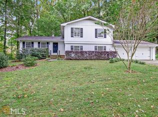 1149 Timberland Dr, Lilburn, GA