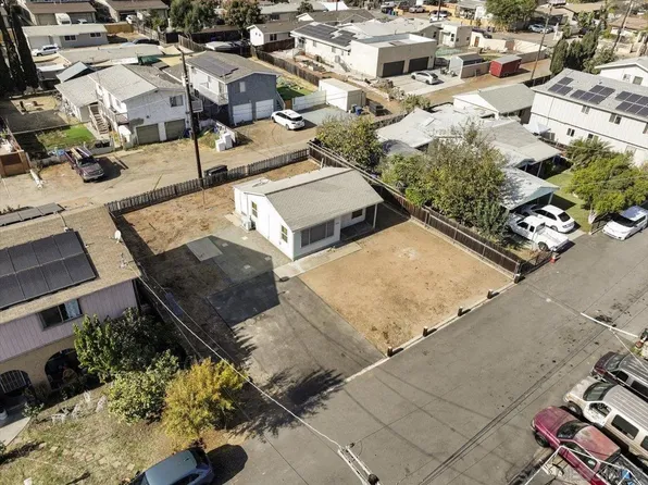 3036 Marshall Ln, Spring Valley, CA 91977