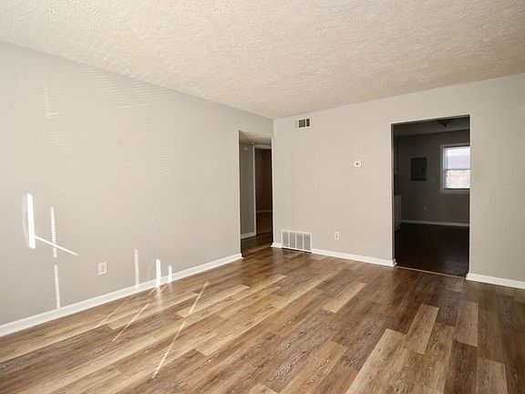 2nd image of 4801 Fury Way #F06