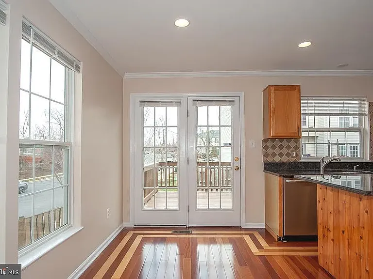 6380 Michael Robert Dr — Photo 5