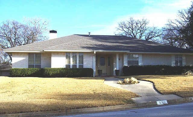 1st image of 2211 Wilson Dr