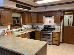 28605 W High Rd, Ingleside, IL 60041