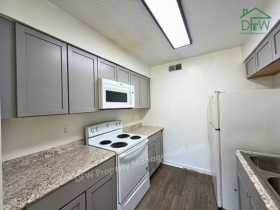 5th image of 2613 Amherst Ct