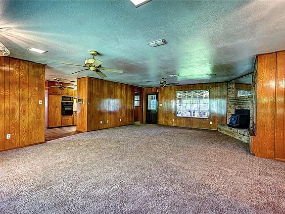 5th image of 1046 Highway 69 N