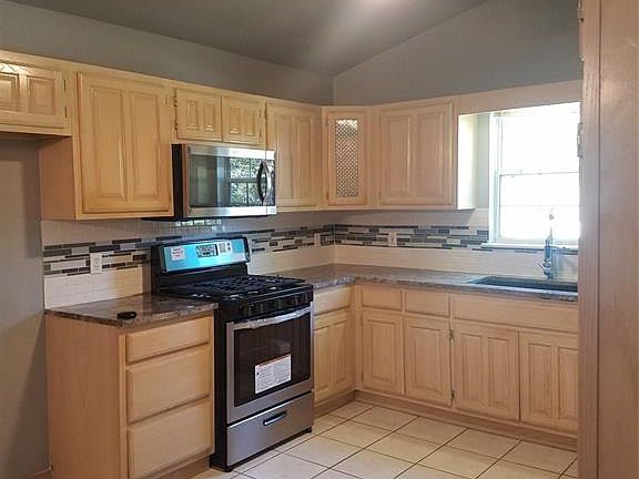 5th image of 19278 Country Ln