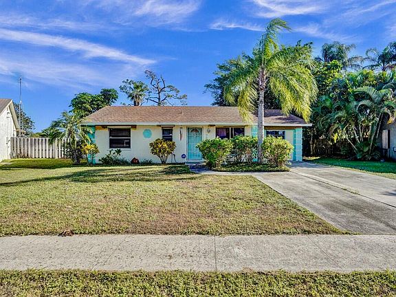 4th image of 4677 Poseidon Place