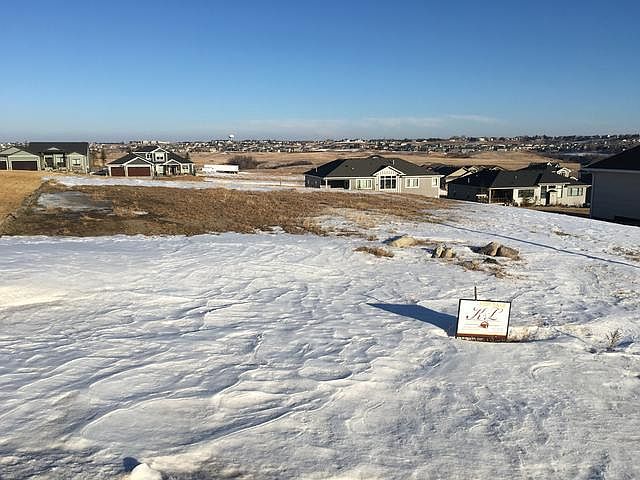 1st image of 3809 Valley Dr