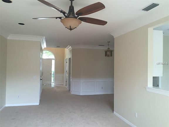 4th image of 403 S Willow Ave APT C