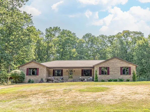 78 Braddock Dr, Ohiopyle, PA 15470