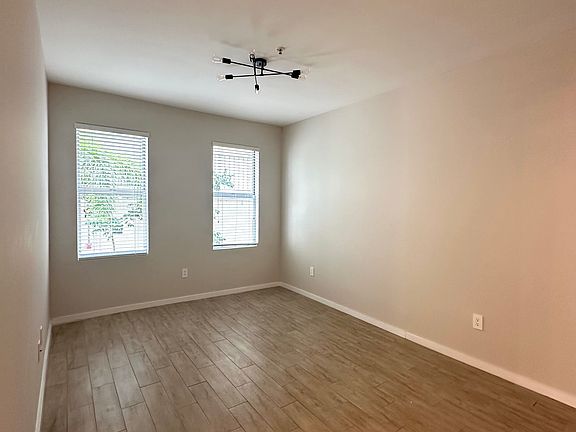 2nd image of 1611 Meridian Ave APT 204