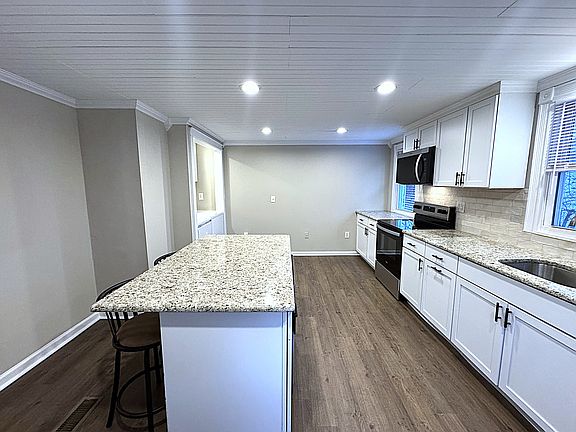 3rd image of 1216 Vestal Rd