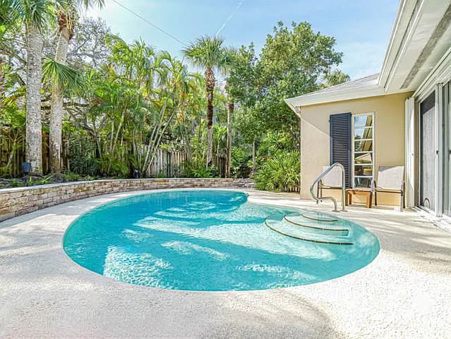 1425 Treasure Cove Ln — Photo 54