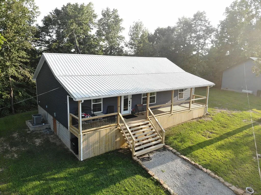 123 Clees Pt — Photo 3