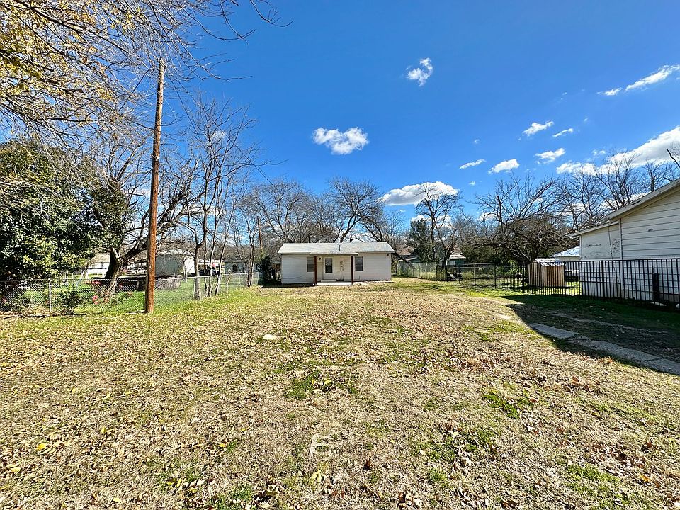 1st image of 1106 1/2 N 10th St
