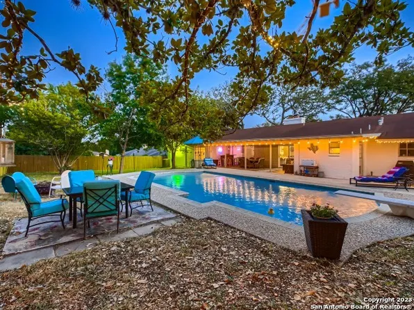 4115 MIDVALE DR, San Antonio, TX 78229