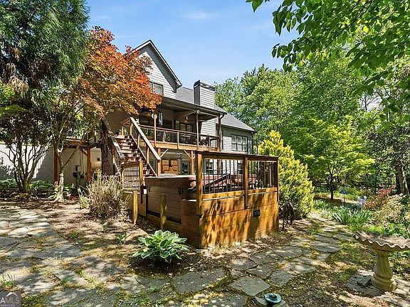 3rd image of 151 Misty View Ln