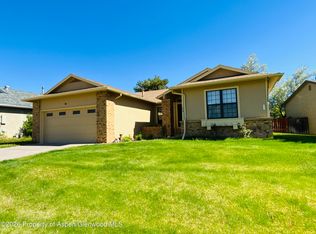 194 Sagemont Cir, Parachute, CO 81635