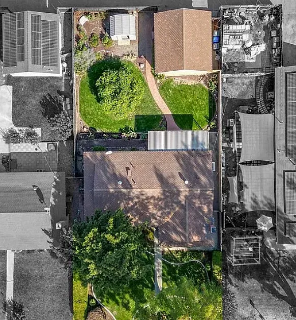 9882 Hampshire St — Photo 3