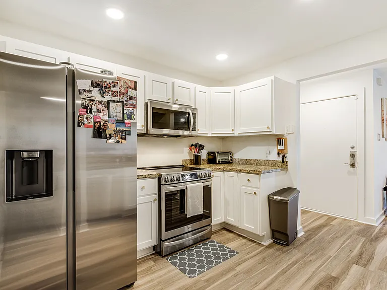 4777 Cedar Springs Rd #7P — Photo 10