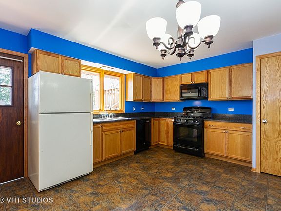 4th image of 13869 Redwood Dr