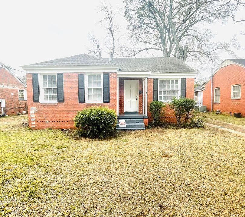 1st image of 10 Oak Forest Dr