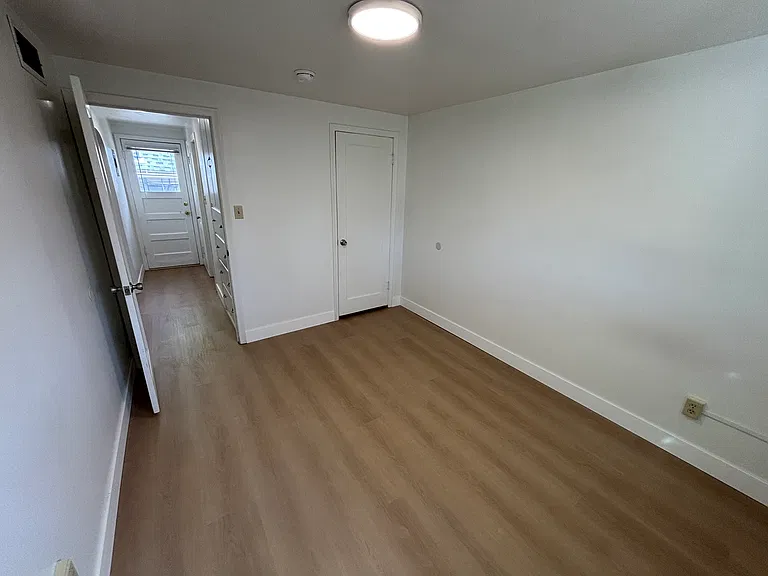 850 S Lake St #3 — Photo 5