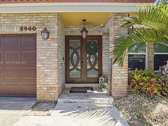 5th image of 5940 NW 52nd St