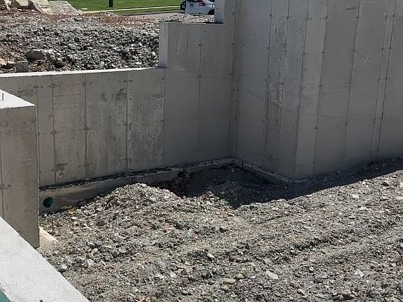 2nd image of 100 Loop Road