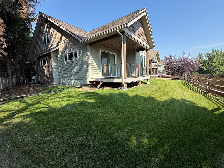 815 Parkway Dr — Photo 31