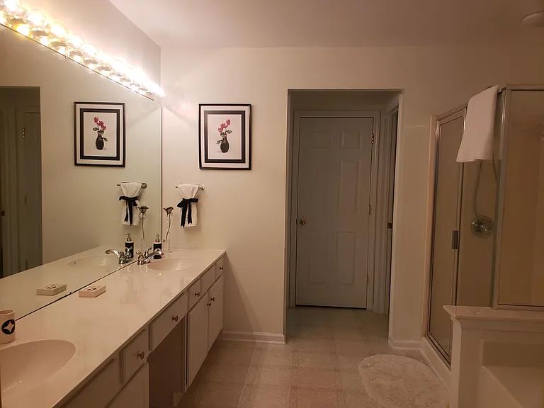 7720 Raynor Rd — Photo 18
