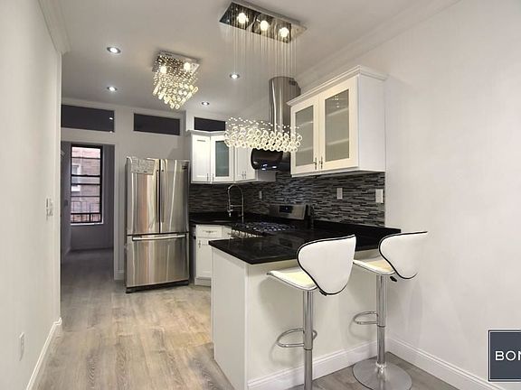 3rd image of 818 Manhattan Ave #3A