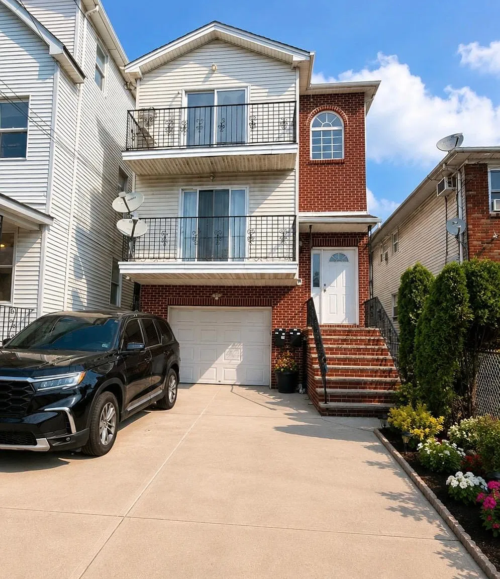Olive St, Elizabeth — Photo 1