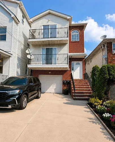 905 Olive St #1 Photo 1