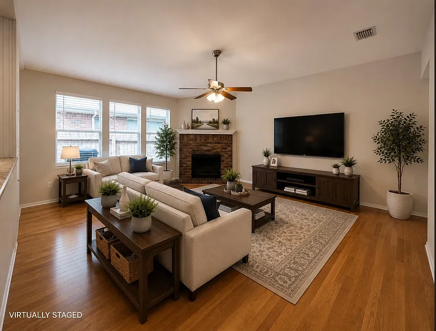 3 bed, 1595 sqft, $2,100 — Photo 3