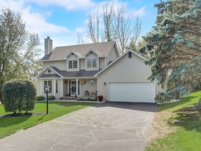 703 Woodcrest Dr N, Hudson, WI, 54016