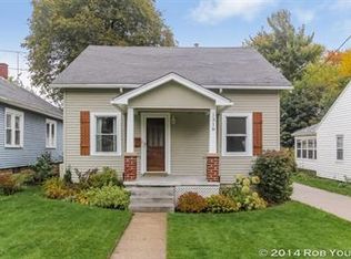 1318 Houseman Ave NE, Grand Rapids, MI 49505
