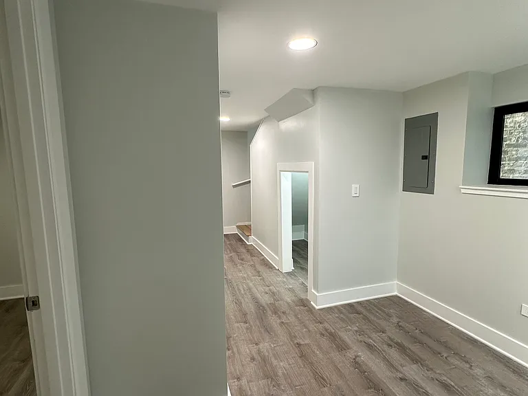 2440 W Iowa St #1F — Photo 23