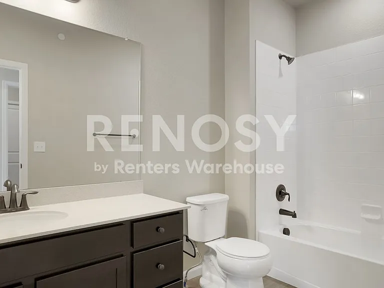 421 Millwall Cir — Photo 14