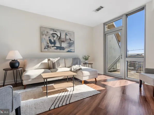 555 Massachusetts Ave NW APT 1419, Washington, DC 20001